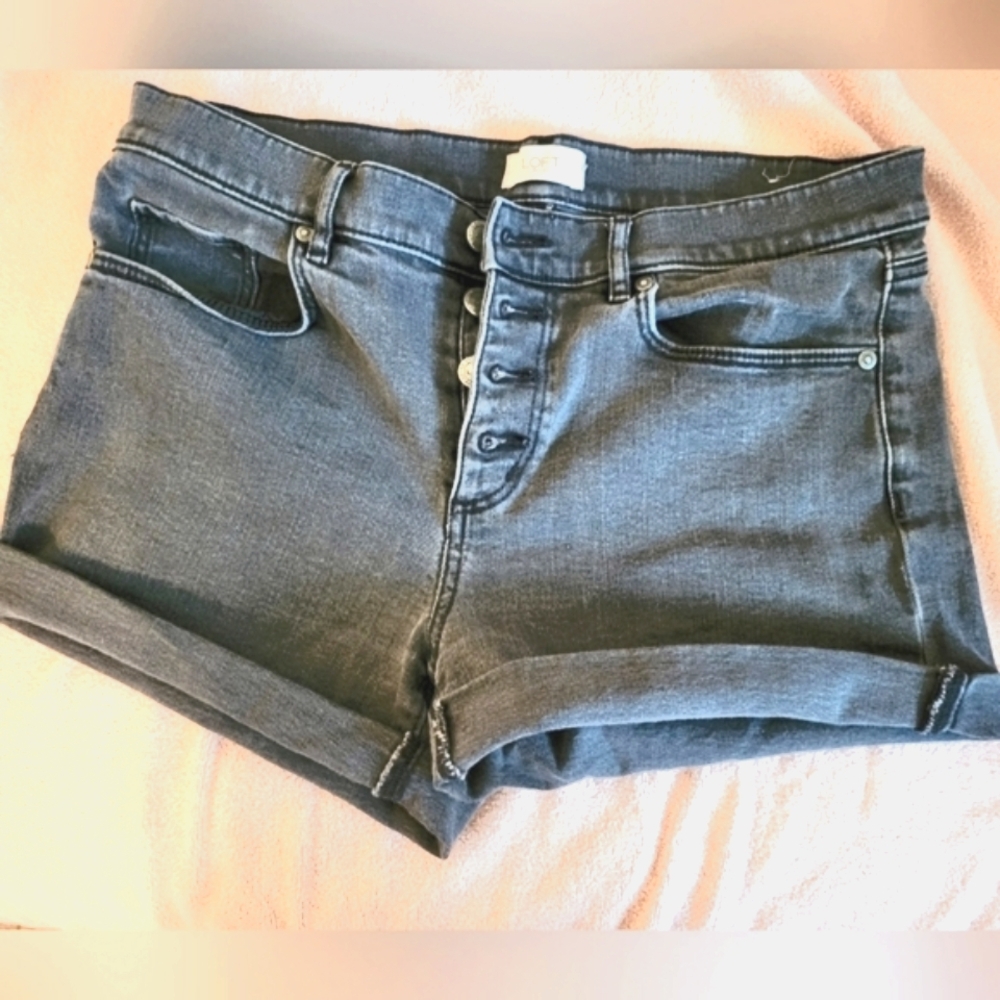 LOFT Women's Dark Gray Denim‎ Shorts (Size 8)